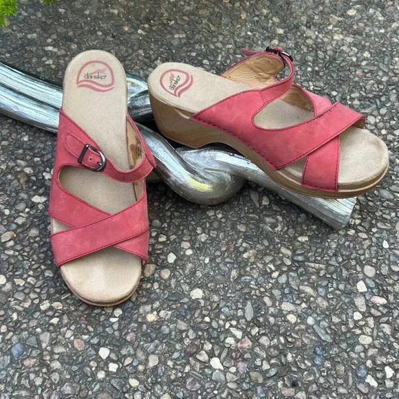 Dansko Sela Soft Red Dark Coral Suede Leather Slide Wedge Sandals  Size 41 - Picture 1 of 11